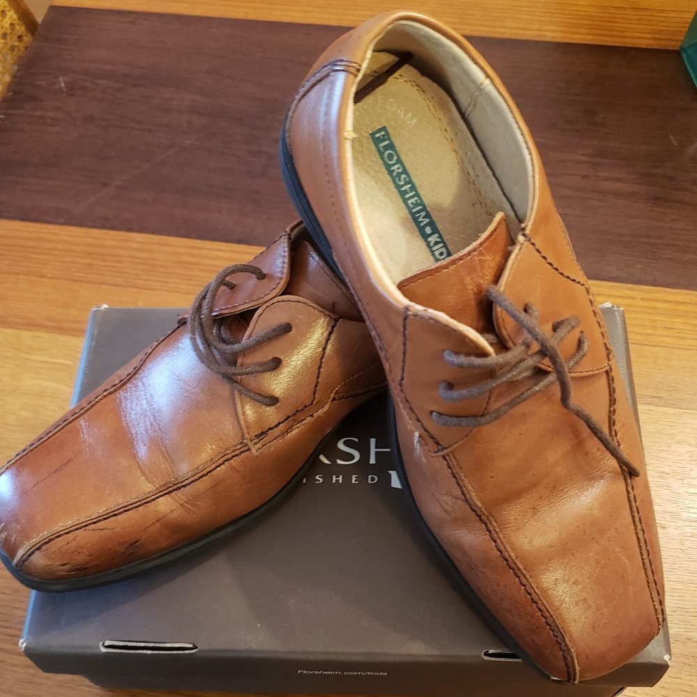 FLORSHEIM BROWN BOYS DRESS SHOES SIZE 3